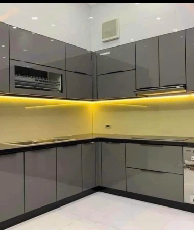 Kính Sơn Ốp Bếp Đà Lạt