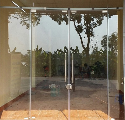 CỬA MỞ KÍNH CƯỜNG LỰC ĐÀ LẠT