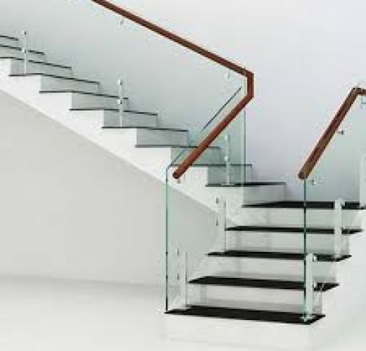 Lan can cầu thang kính cường lực ĐÀ LẠT