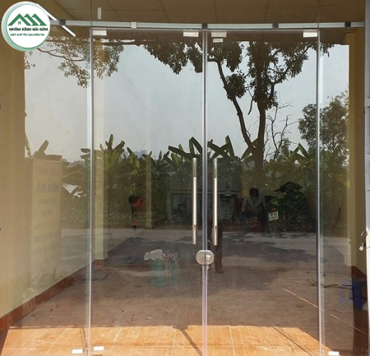 CỬA MỞ KÍNH CƯỜNG LỰC ĐÀ LẠT