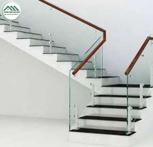 Lan can cầu thang kính cường lực ĐÀ LẠT